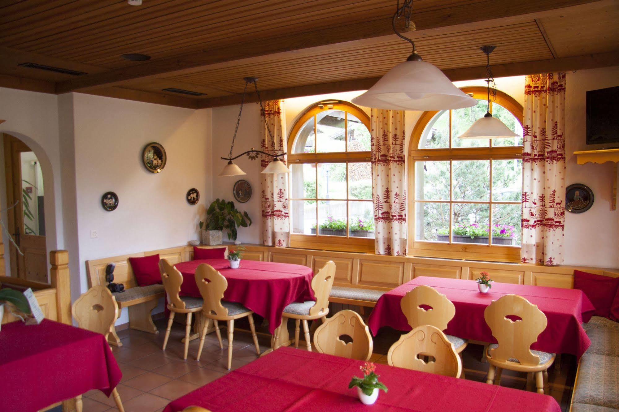 Hotel Simmenhof Lenk Exteriér fotografie
